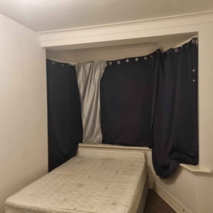 Find a cheap room for rent in the UK with all bills included. Fully furnished, no extra fees, and ready to move.