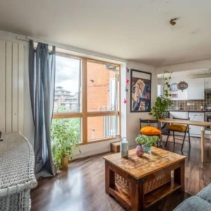 Luxurious Home for Rent in the UK – Alfred Road, Westbourne Park, W2