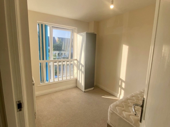 Flat for Rent in Uk