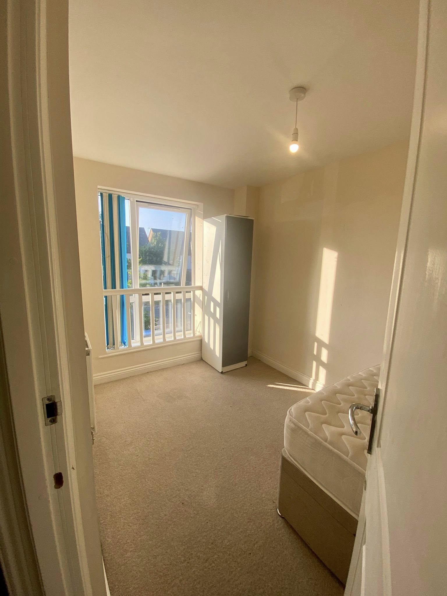 Flat for Rent in Uk