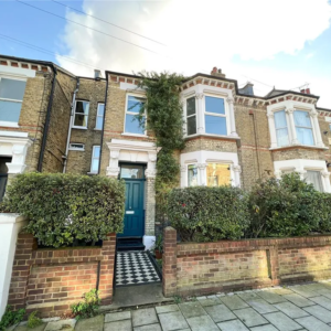 London Garden Flat Winterwell Road SW2 with Private Garden