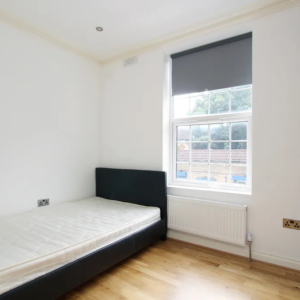 Whitechapel flat for rent London