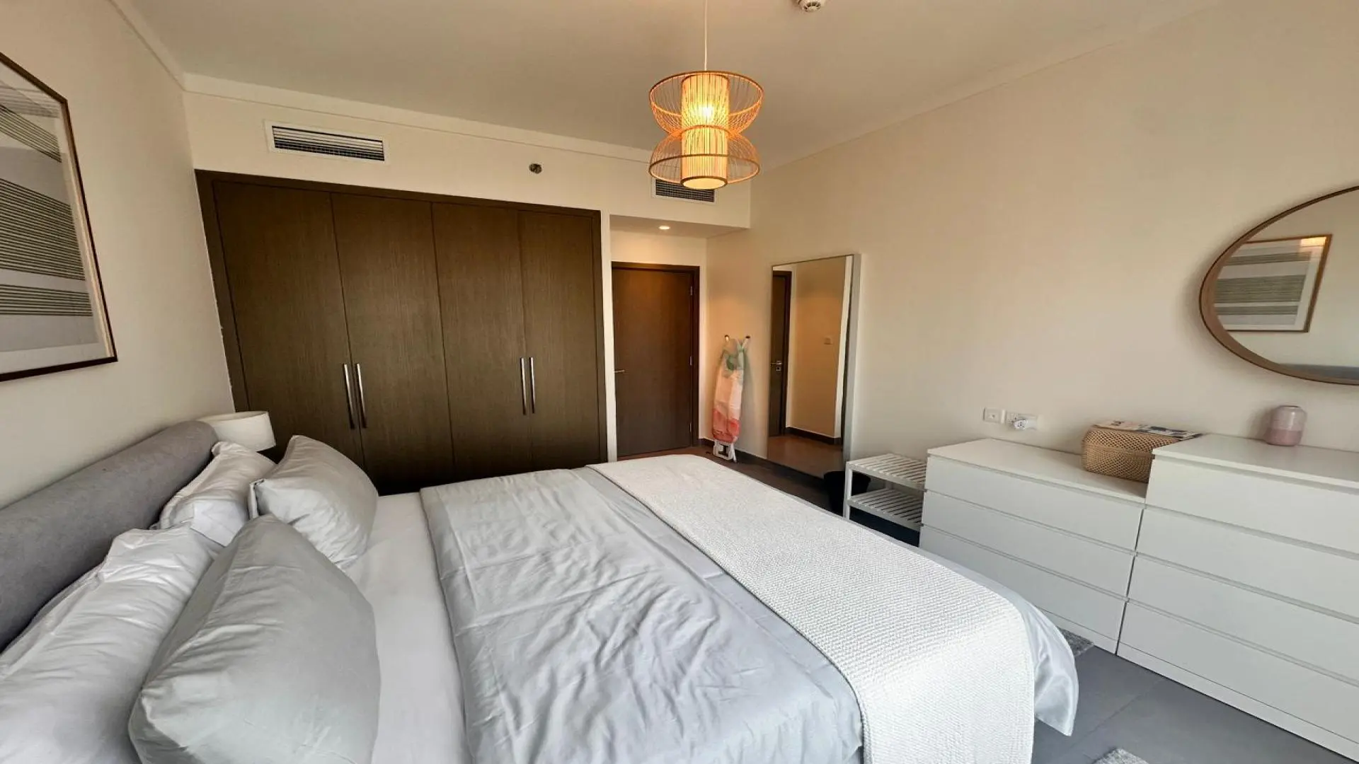 Creek Gate Tower 1 one-bedroom apartment with park view
