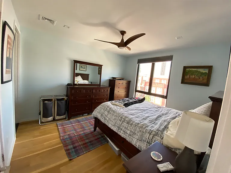 Bed Space for Rent in Dubai Near Metro Station – Complete 2025 Guide