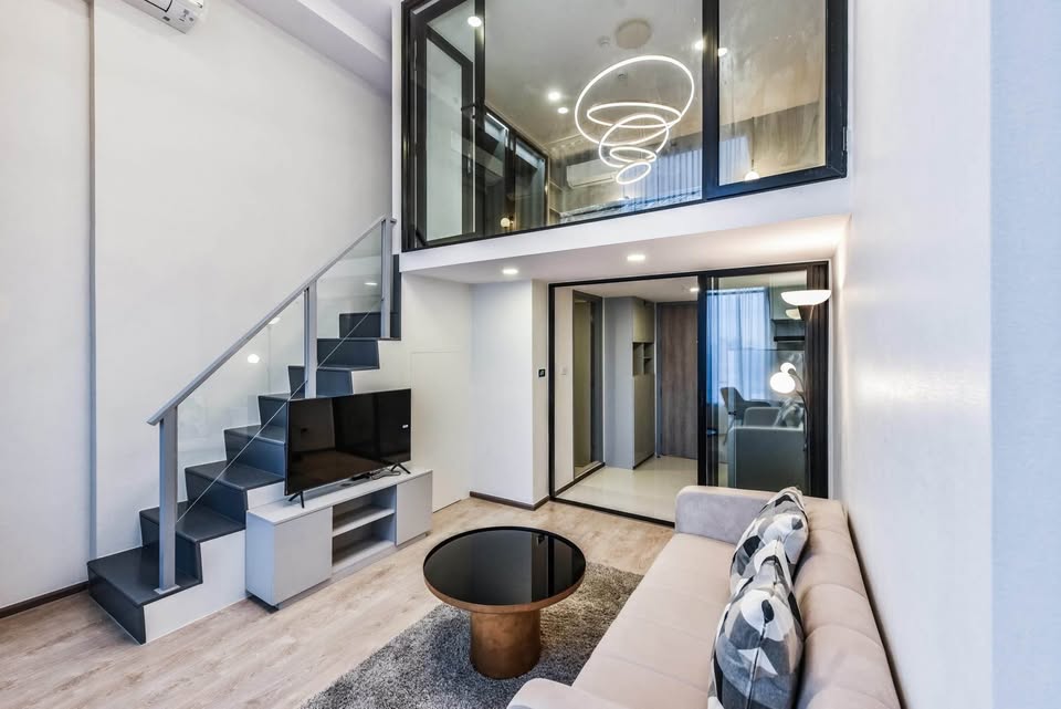 Flat for Rent in Thailand | 200m from MRT Huai Khwang