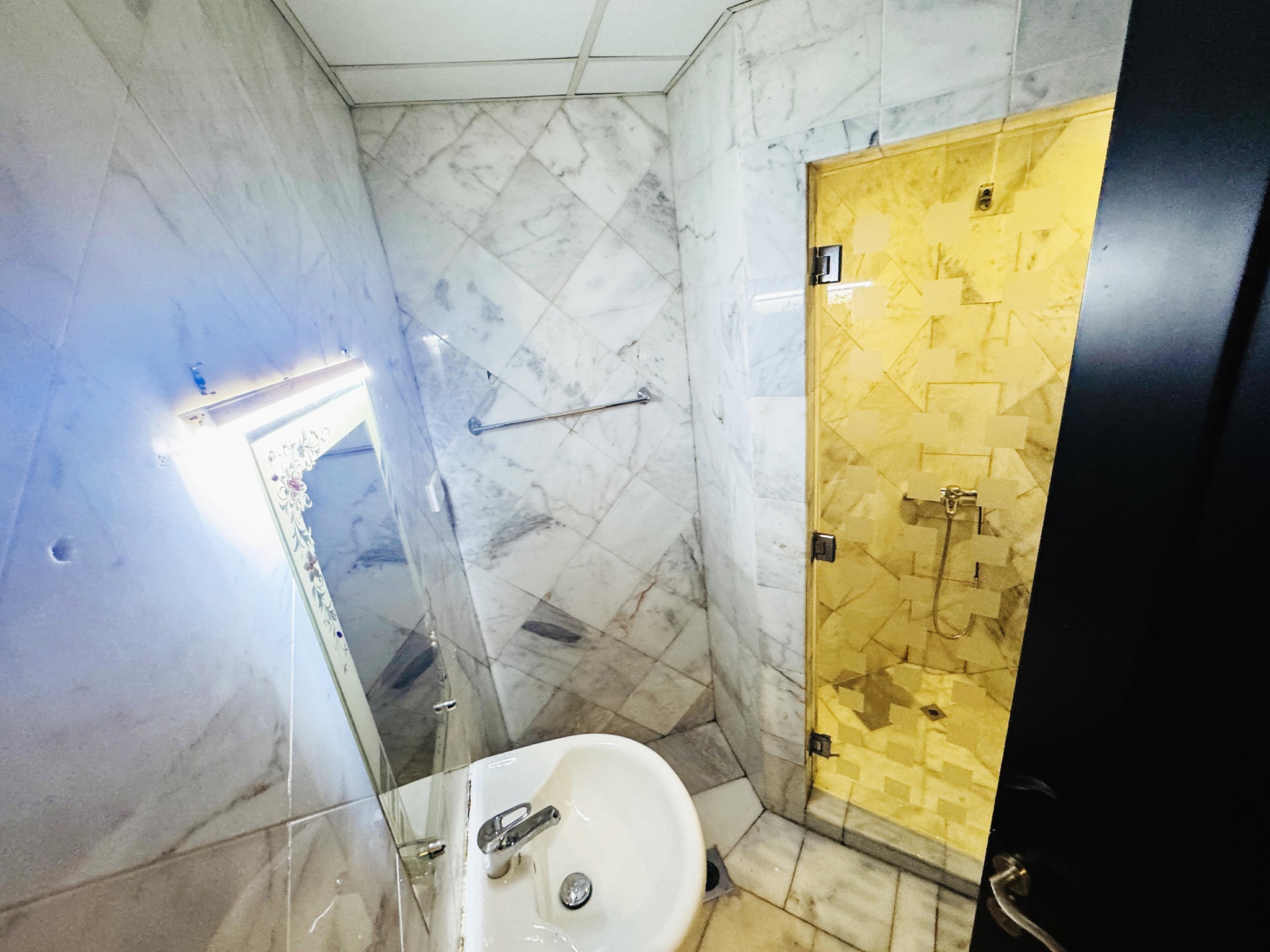 Luxury 1-Bedroom Apartment for Rent in Azizi Riviera, Dubai