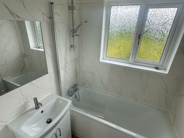 Houses to Rent in new lodge S71 South yorkshire UK
