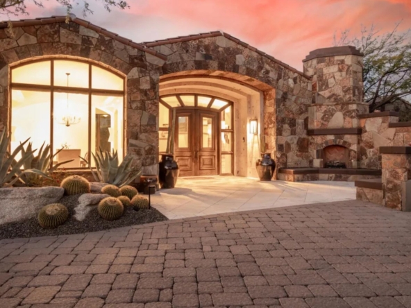 Luxury Home in Scottsdale AZ with 4 Beds and 5 Baths