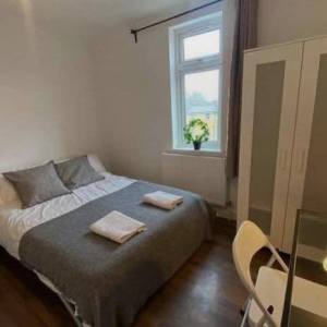 Furnished Room for Rent in London Monthly