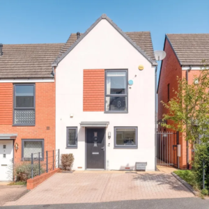 Cofton Hackett semi-detached house with garden and driveway