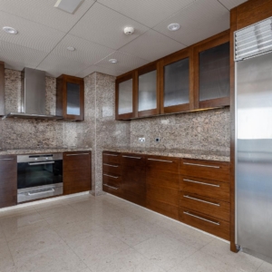 Luxury Burj Khalifa Apartment with Dubai Fountain View