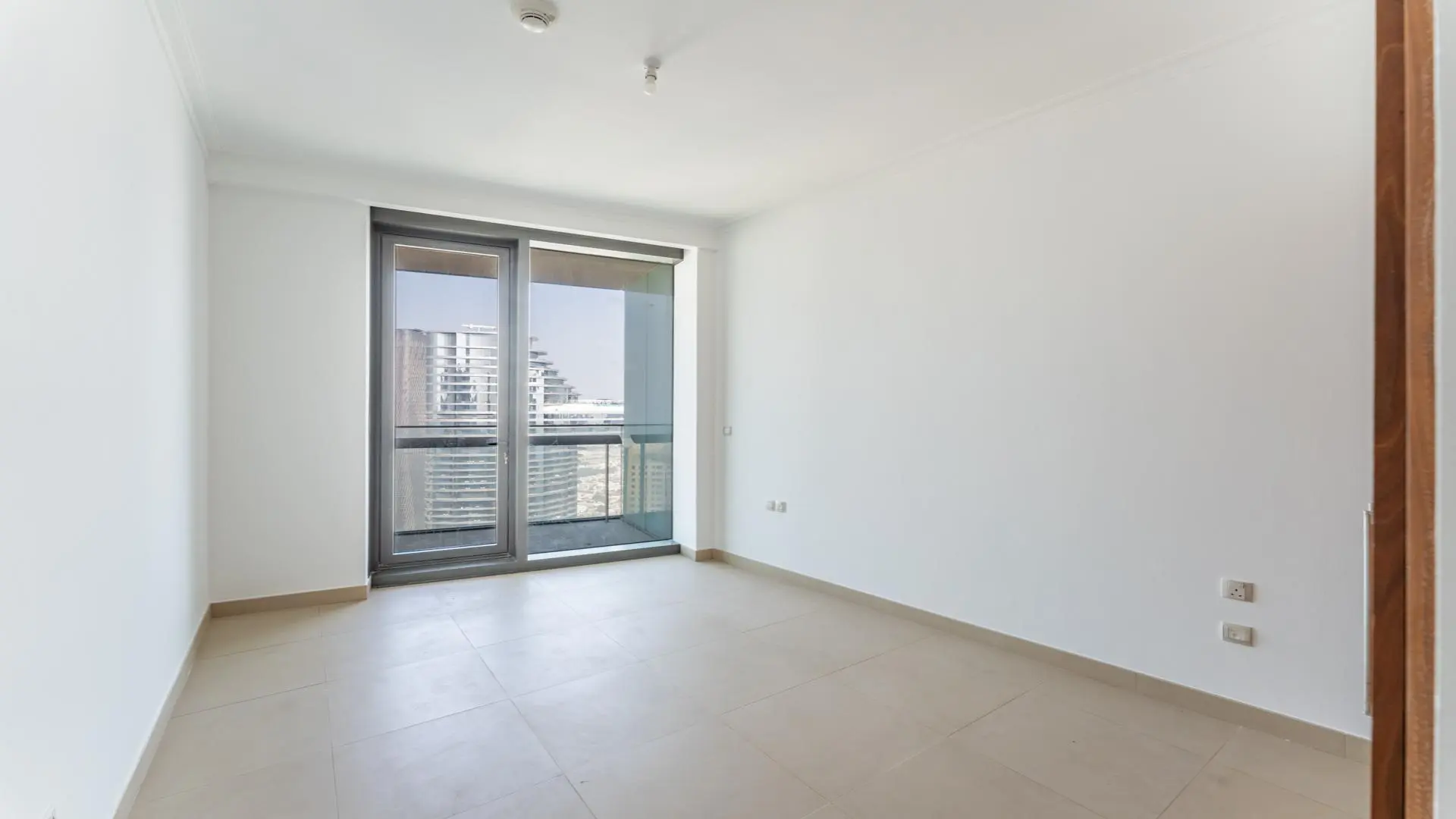 Luxury 2-Bedroom Apartment Downtown Dubai Burj Vista 1