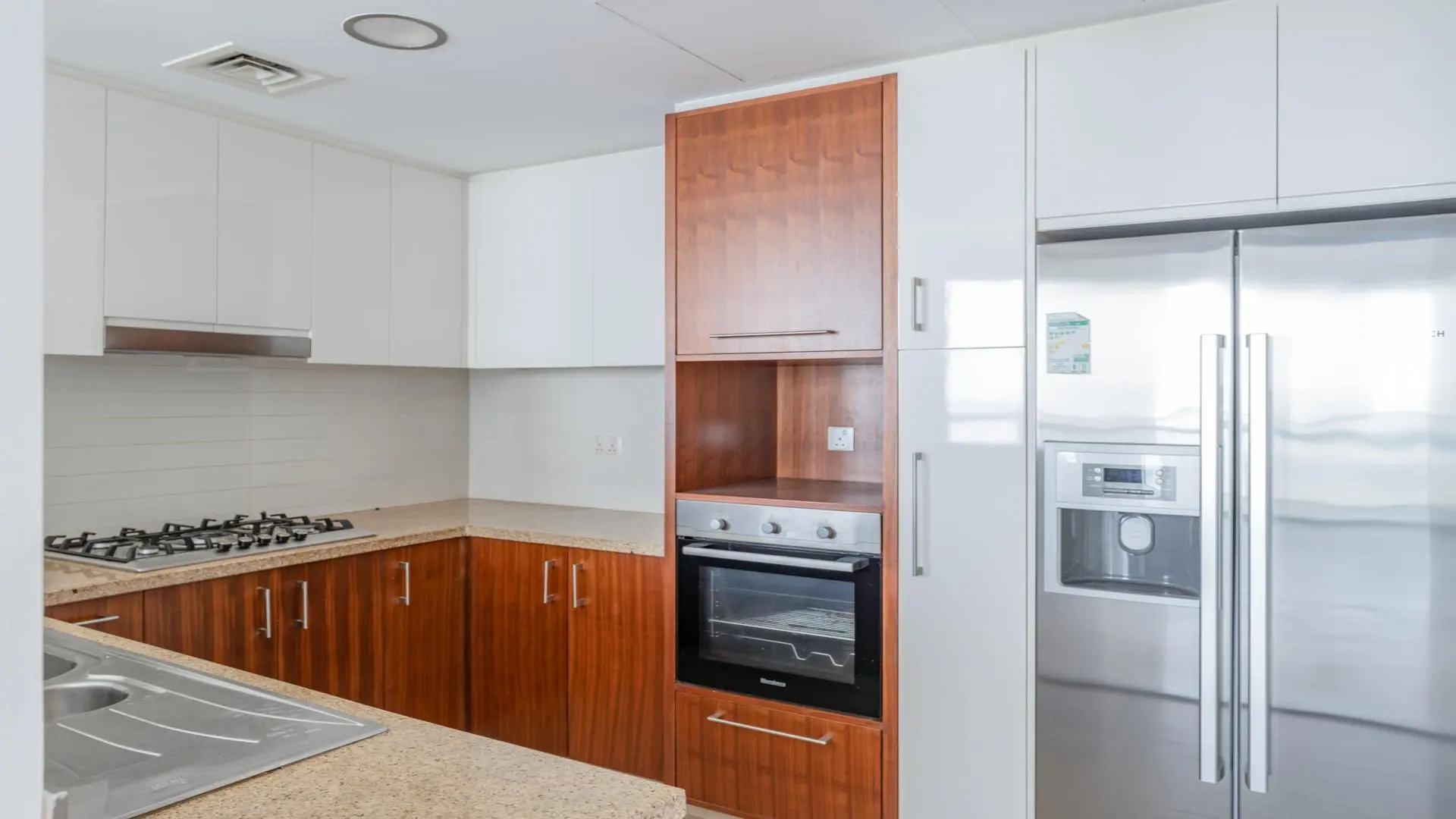 Apartments for Rent in Dubai Marina – Near DMCC Metro Station
