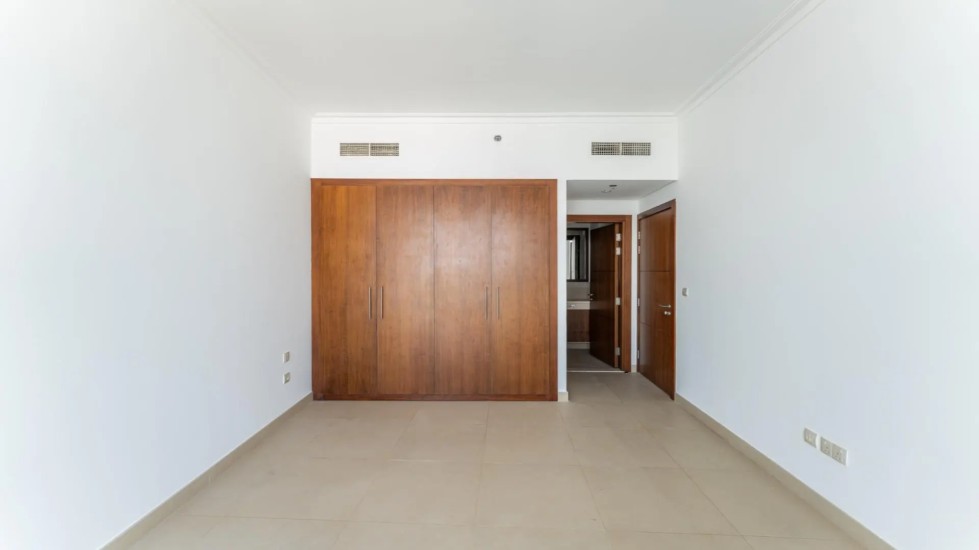Apartments for Rent in Dubai Marina – Near DMCC Metro Station