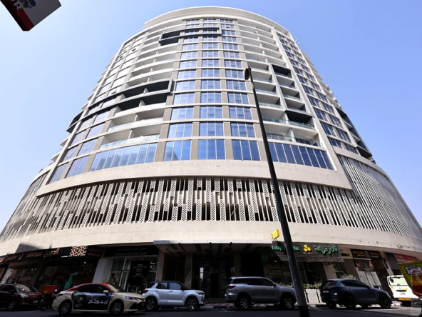 Luxury apartment Dubai with 1 bedroom, 2 bathrooms, balcony, and parking in Al Barsha