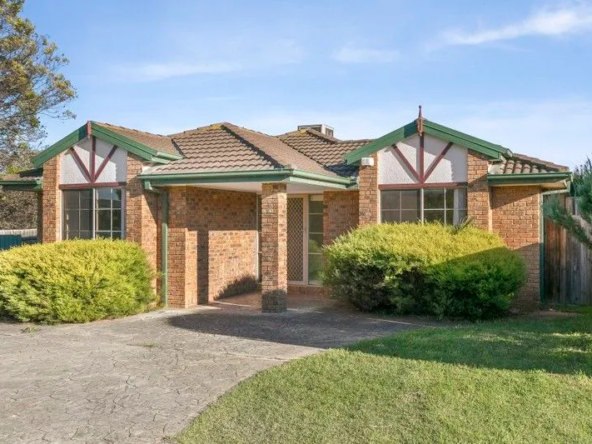 Beautiful 3-Bedroom Taylors Lakes House for Rent – $480/week