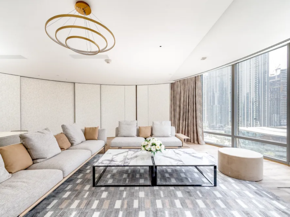 Luxury 2-Bed Armani Residence Apartment in Burj Khalifa Dubai