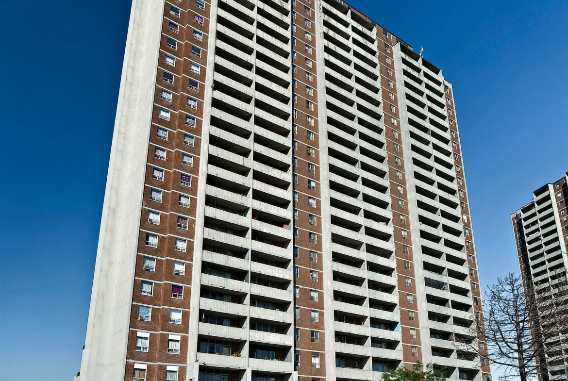 Family rentals at 3400 Weston Rd Toronto Canada