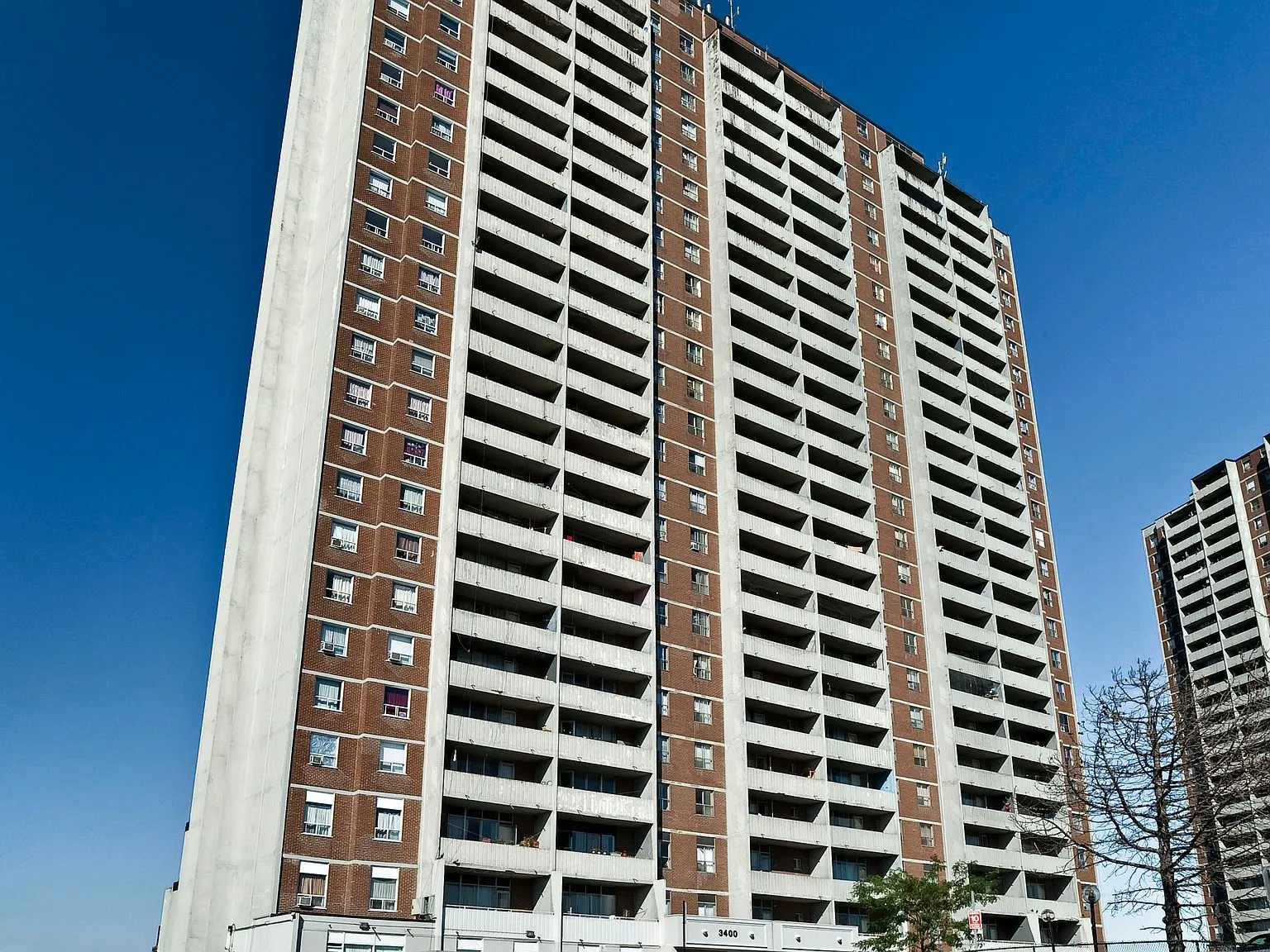 Family rentals at 3400 Weston Rd Toronto Canada