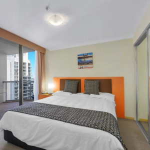Furnished Apartment in Brisbane with balcony view