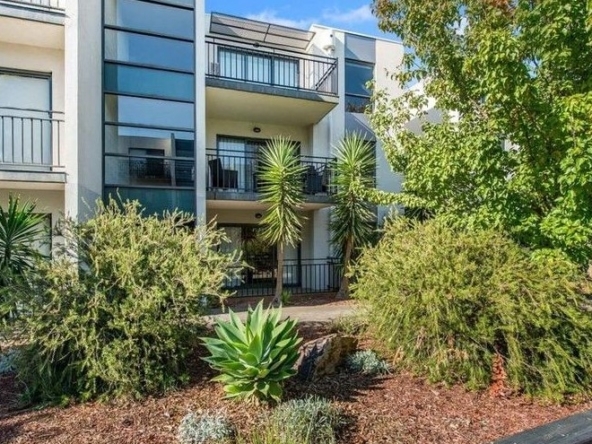 Modern 2-Bed Sydney Apartment in Sydenham VIC for Rent