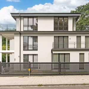 Luxury penthouse in Hamburg with roof terrace and canal view