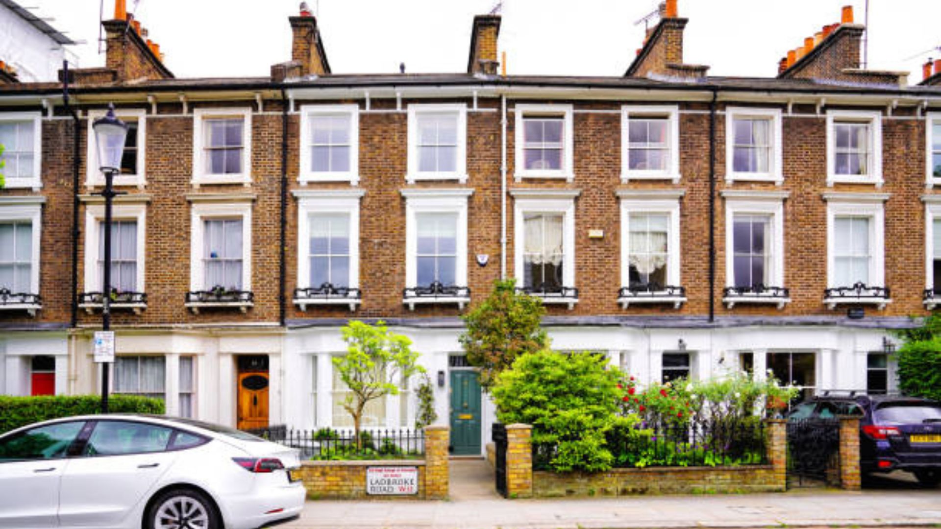 Double Room to Rent in London for Professionals