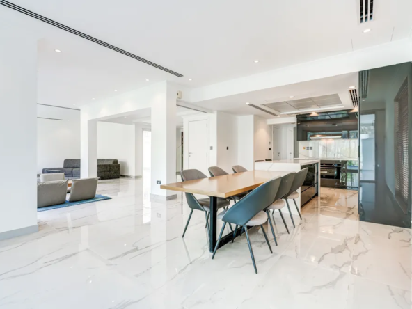 3 Bedroom Villa in Jumeirah Park Dubai with upgraded interiors