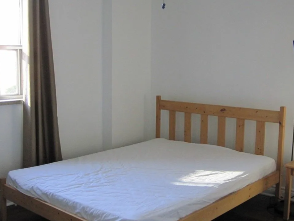 Affordable furnished room Toronto, Canada with utilities included