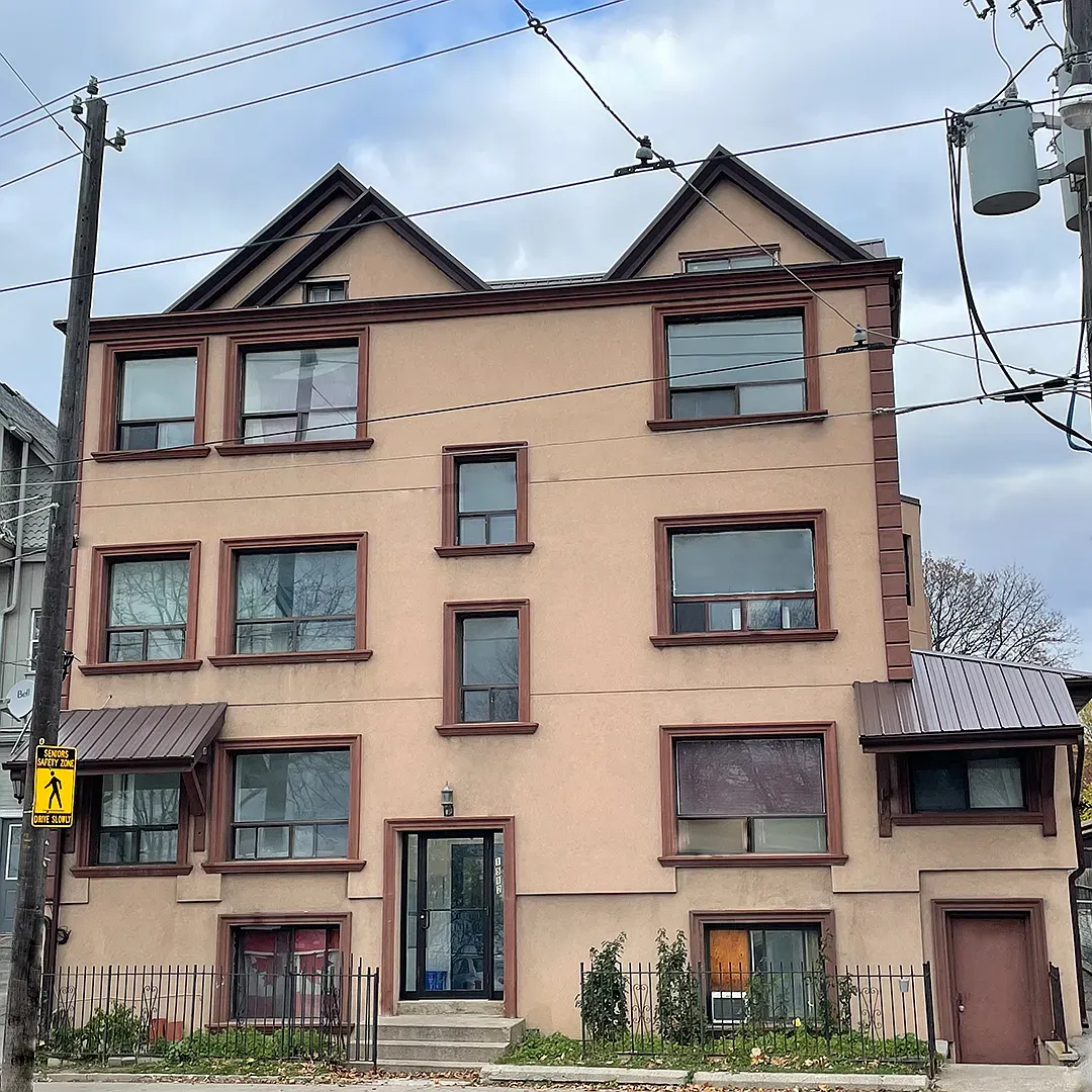 Studio Apartment Toronto with Lake Ontario View