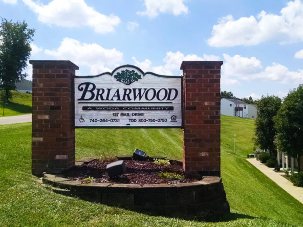 Spacious living room at Briarwood Place Apartments in Wintersville