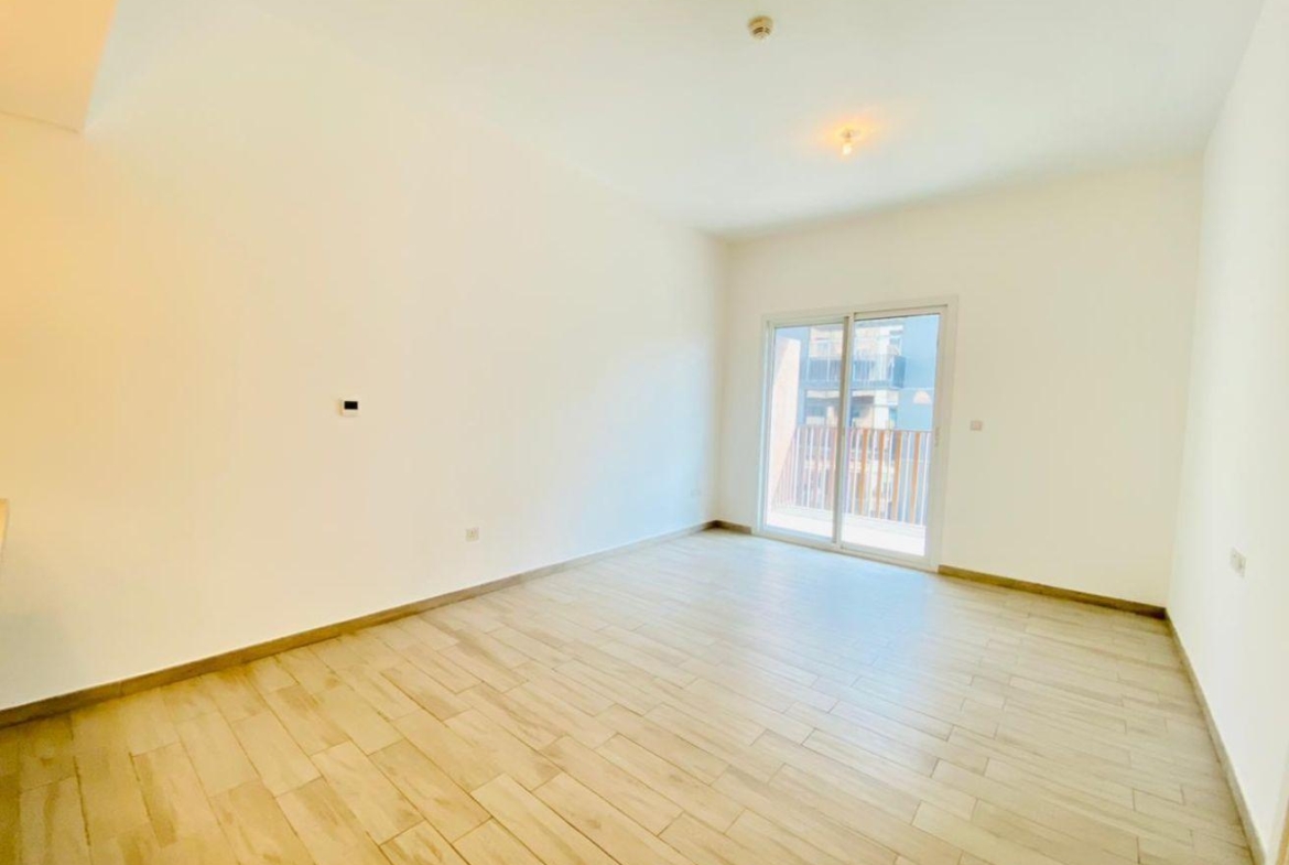 Luxury JVC apartment for rent in Eaton Place Dubai with pool, gym and parking