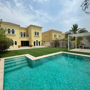Jumeirah Park 3BR Legacy Villa with Private Pool Dubai UAE