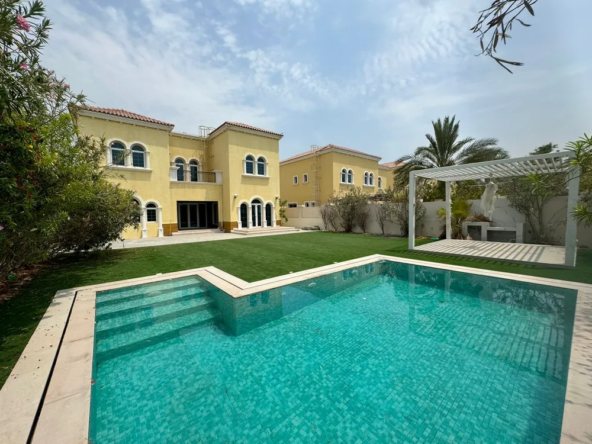 Jumeirah Park 3BR Legacy Villa with Private Pool Dubai UAE