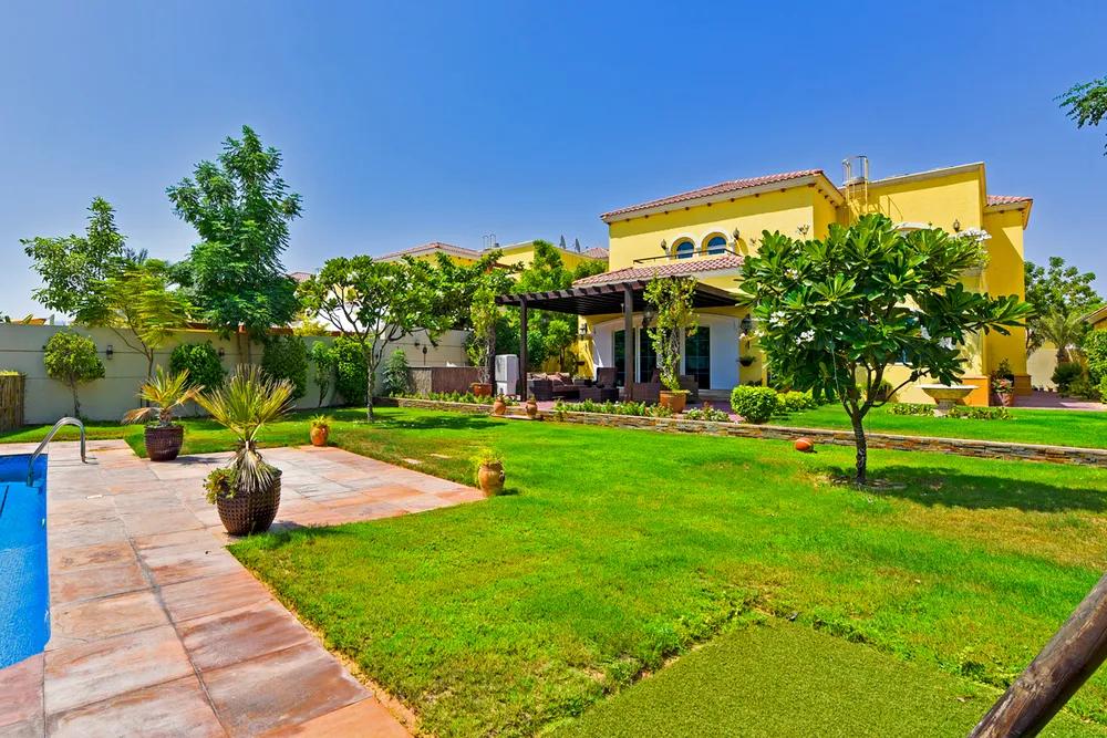 Jumeirah Park 4BR Villa for Rent in Dubai with Private Pool