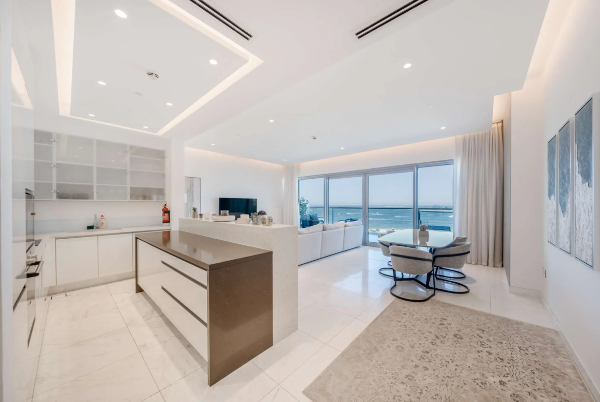 Luxury bedroom in 3 bedroom apartment in 1 JBR Dubai