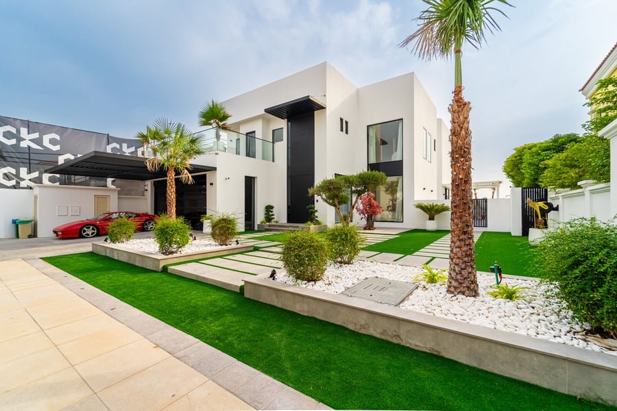 Palm Jumeirah villas for sale