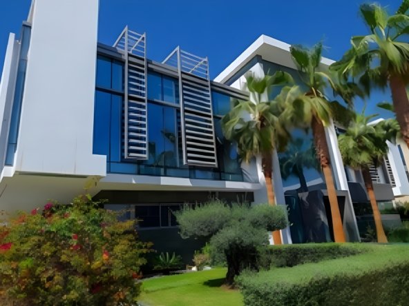 Palm Jumeirah Villas for Sale Luxury Waterfront in Dubai
